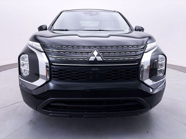 2024 Mitsubishi Outlander ES
