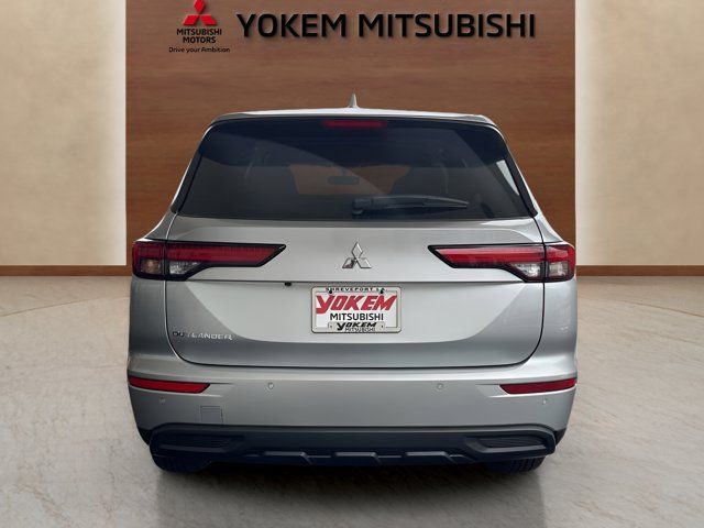 2024 Mitsubishi Outlander ES