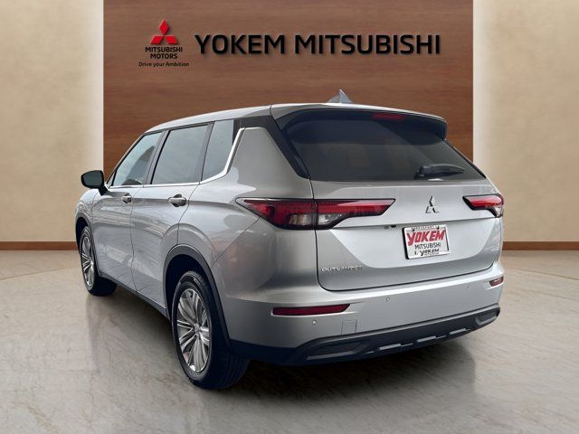 2024 Mitsubishi Outlander ES