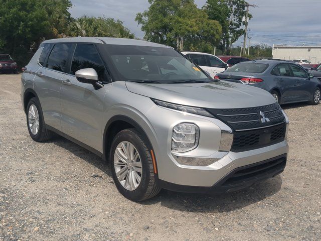 2024 Mitsubishi Outlander ES