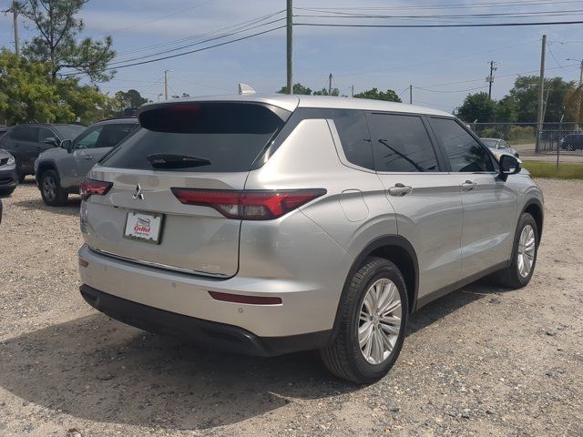 2024 Mitsubishi Outlander ES
