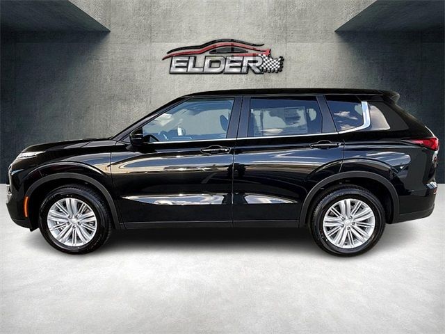 2024 Mitsubishi Outlander ES