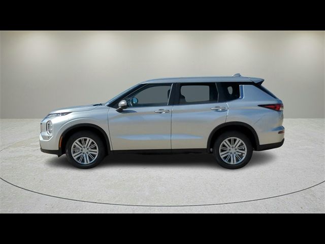 2024 Mitsubishi Outlander ES