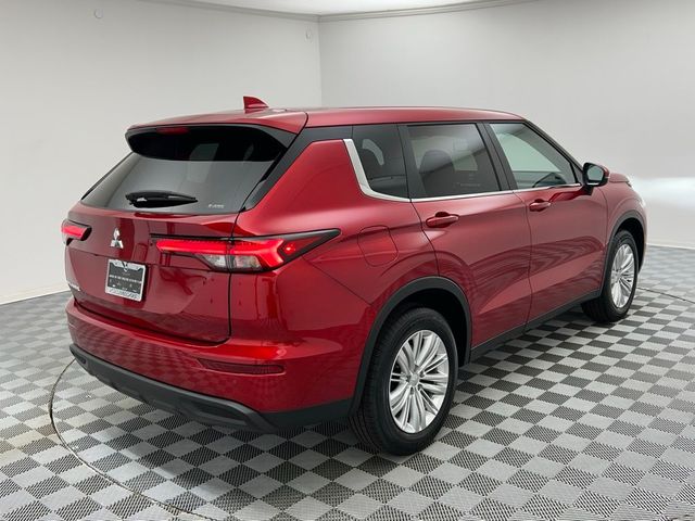 2024 Mitsubishi Outlander ES