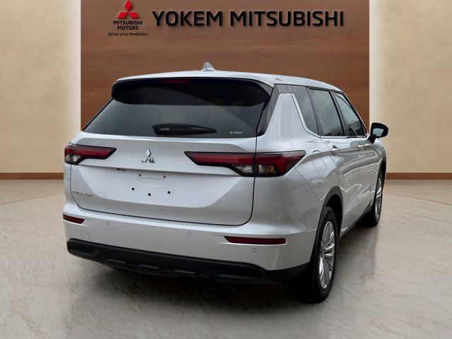 2024 Mitsubishi Outlander ES