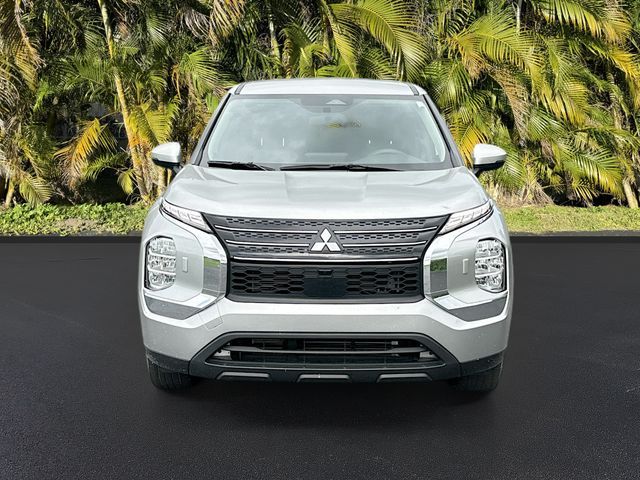 2024 Mitsubishi Outlander ES