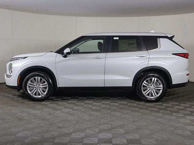 2024 Mitsubishi Outlander ES