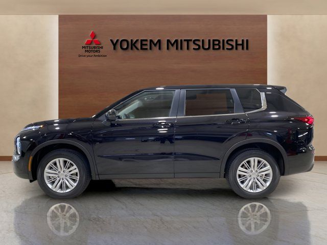 2024 Mitsubishi Outlander ES