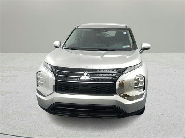 2024 Mitsubishi Outlander ES