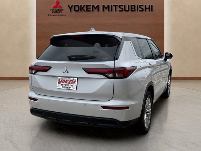 2024 Mitsubishi Outlander ES