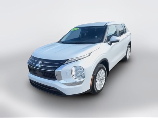 2024 Mitsubishi Outlander ES