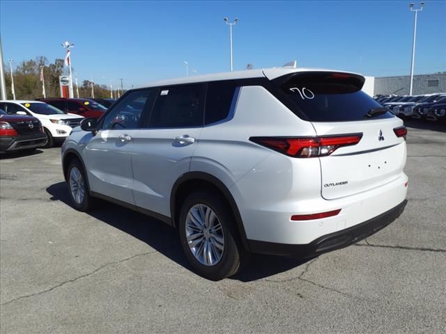 2024 Mitsubishi Outlander ES