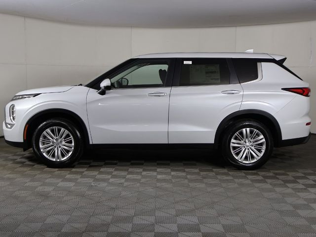 2024 Mitsubishi Outlander ES