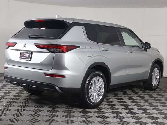 2024 Mitsubishi Outlander ES