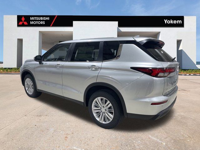 2024 Mitsubishi Outlander ES