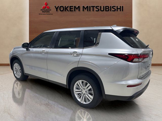 2024 Mitsubishi Outlander ES