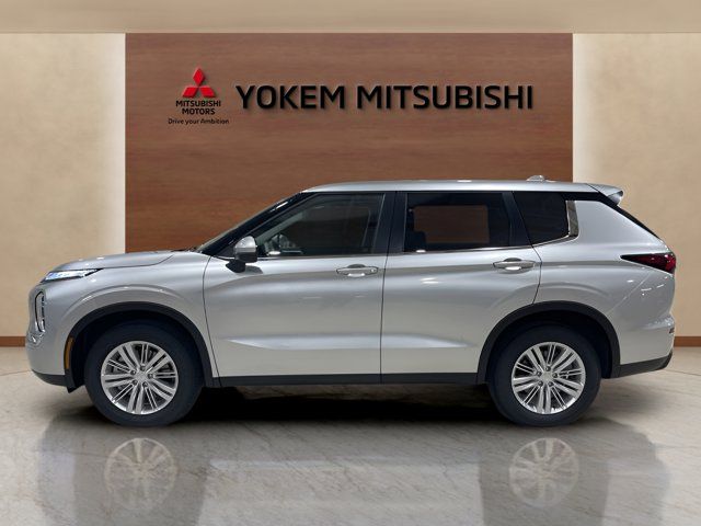 2024 Mitsubishi Outlander ES