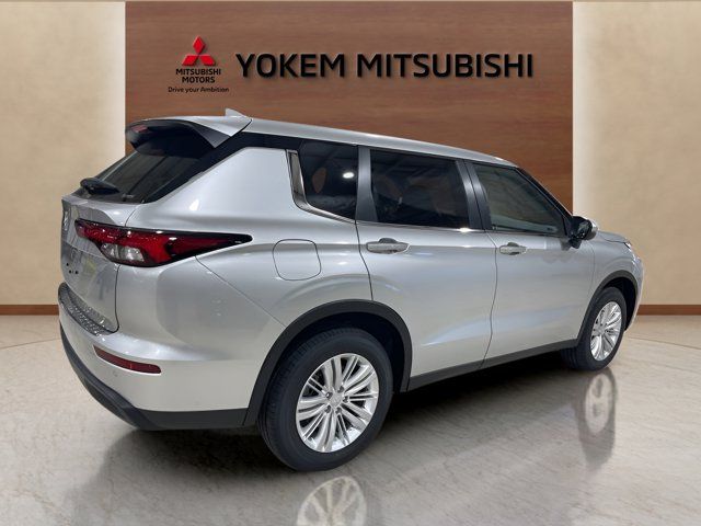 2024 Mitsubishi Outlander ES