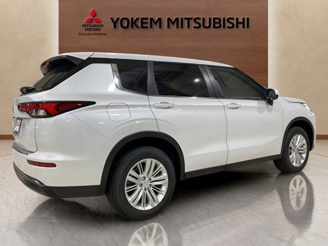 2024 Mitsubishi Outlander ES