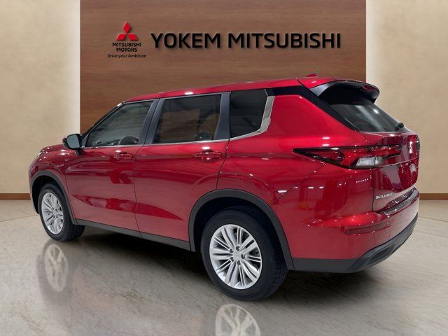 2024 Mitsubishi Outlander ES