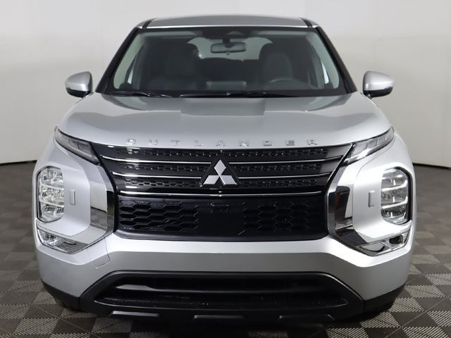 2024 Mitsubishi Outlander ES