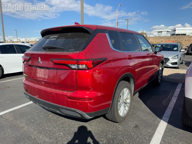 2024 Mitsubishi Outlander ES