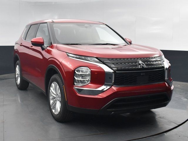 2024 Mitsubishi Outlander ES