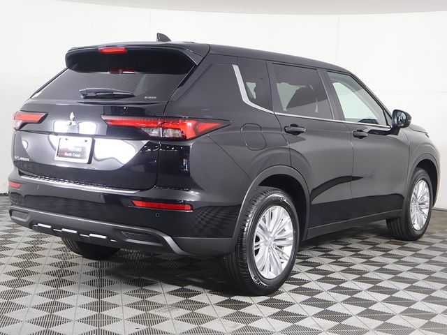 2024 Mitsubishi Outlander ES