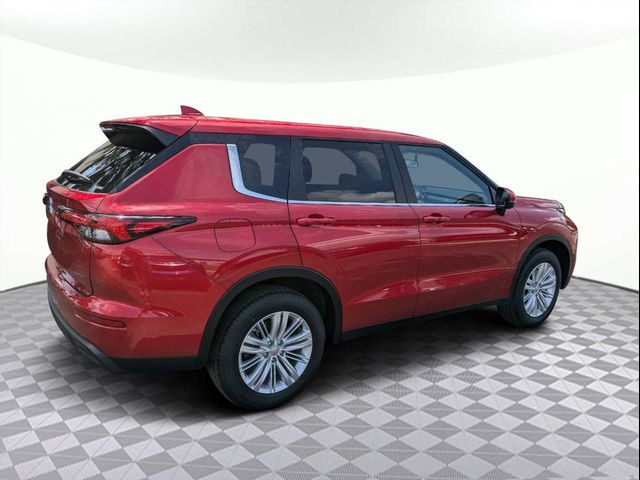 2024 Mitsubishi Outlander ES