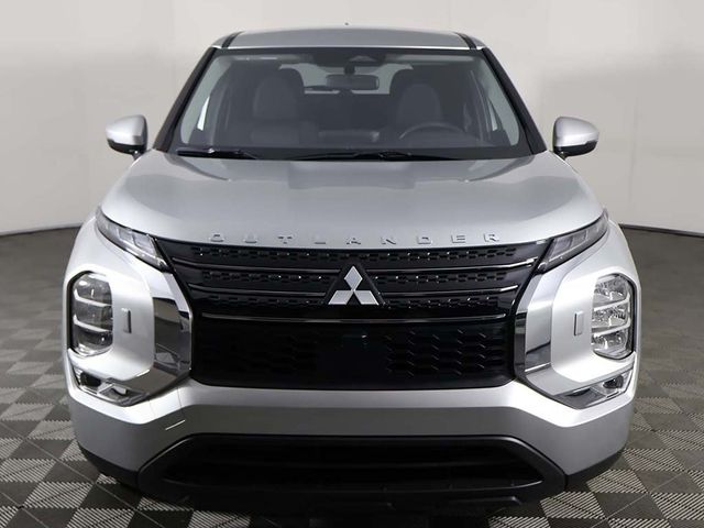 2024 Mitsubishi Outlander ES