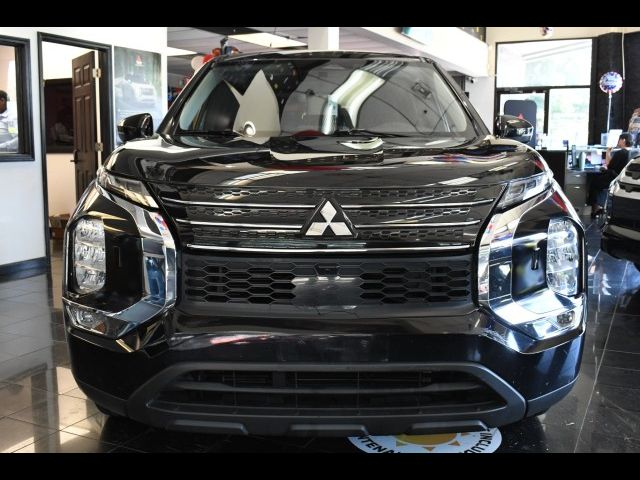 2024 Mitsubishi Outlander ES