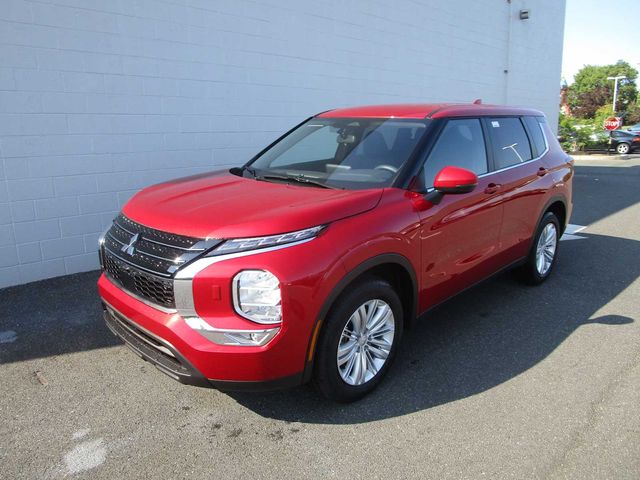 2024 Mitsubishi Outlander ES