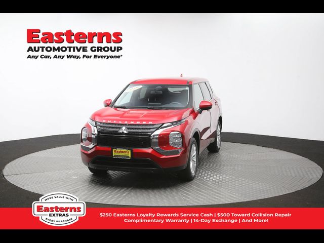 2024 Mitsubishi Outlander ES