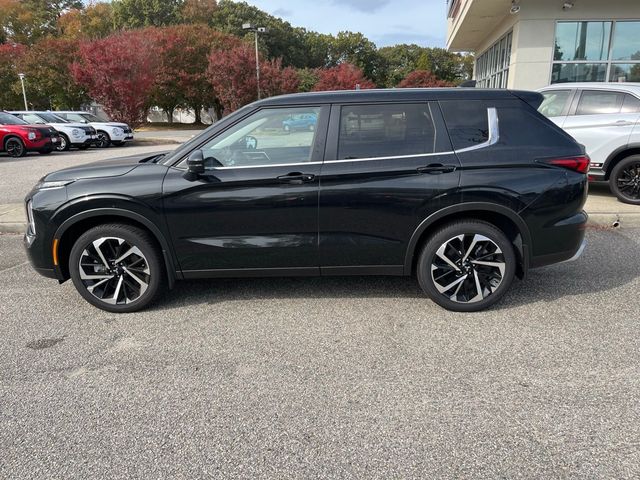 2024 Mitsubishi Outlander ES