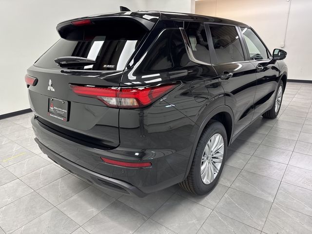 2024 Mitsubishi Outlander ES