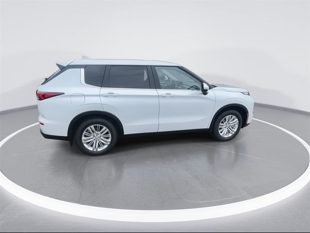 2024 Mitsubishi Outlander ES