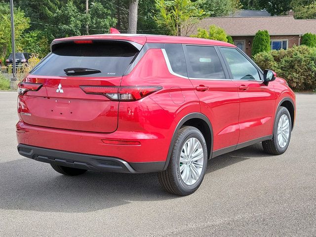 2024 Mitsubishi Outlander ES