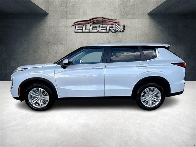 2024 Mitsubishi Outlander ES