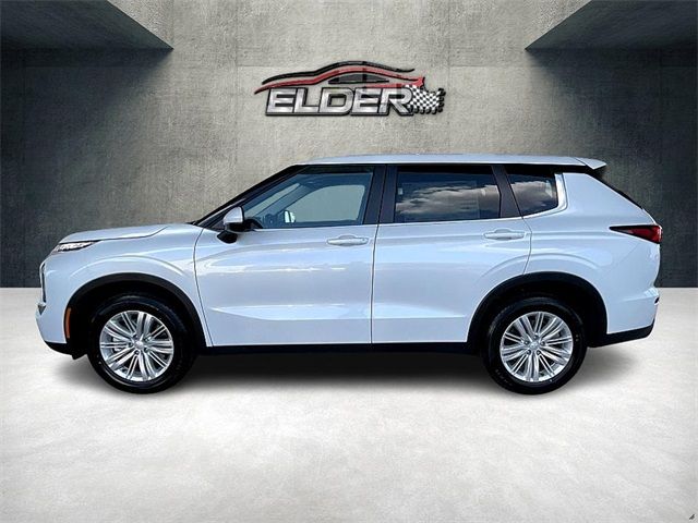 2024 Mitsubishi Outlander ES