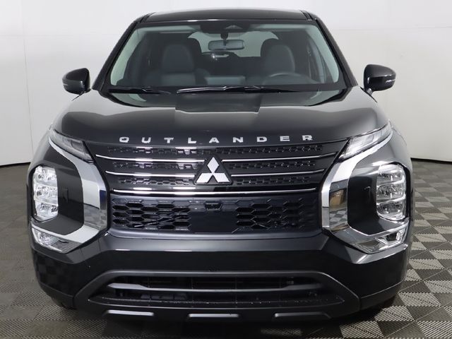 2024 Mitsubishi Outlander ES