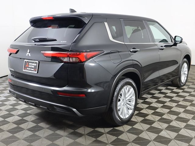 2024 Mitsubishi Outlander ES