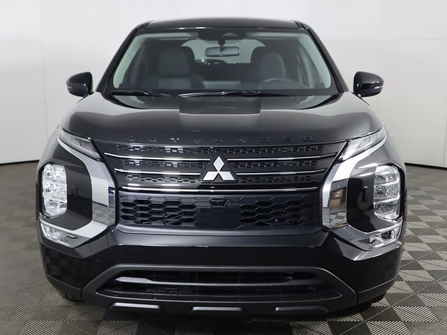 2024 Mitsubishi Outlander ES