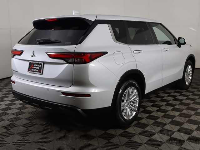 2024 Mitsubishi Outlander ES