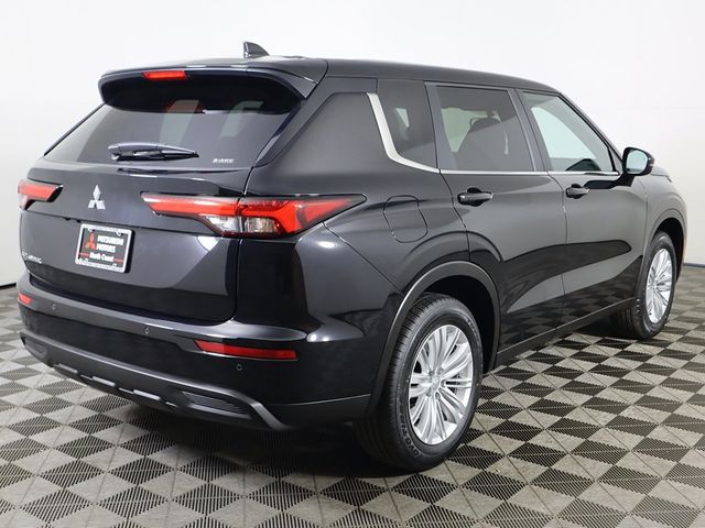 2024 Mitsubishi Outlander ES