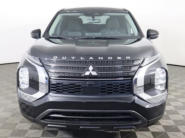 2024 Mitsubishi Outlander ES