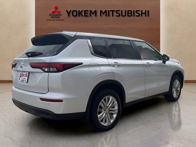 2024 Mitsubishi Outlander ES