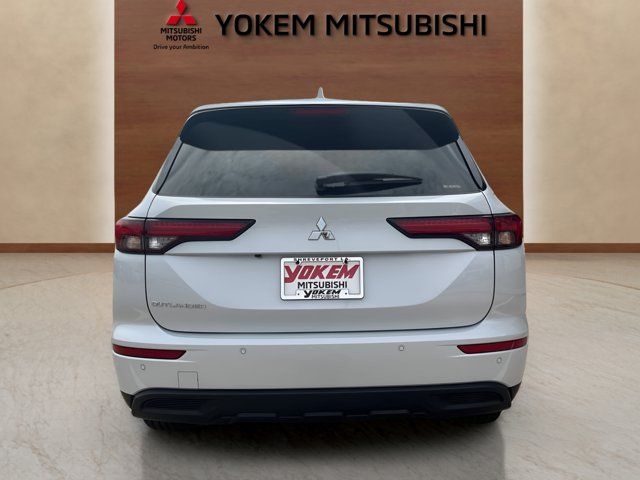 2024 Mitsubishi Outlander ES