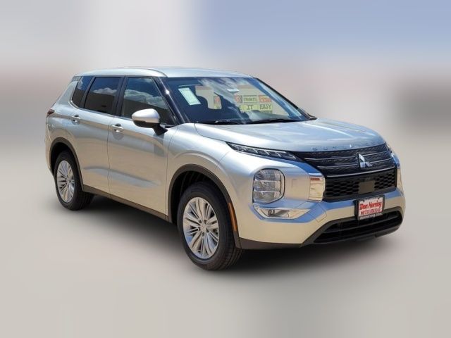 2024 Mitsubishi Outlander ES
