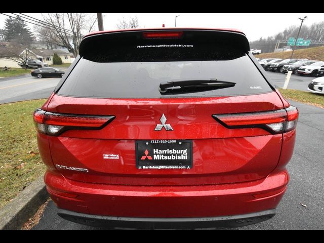 2024 Mitsubishi Outlander ES