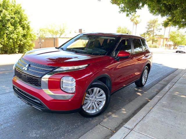 2024 Mitsubishi Outlander ES